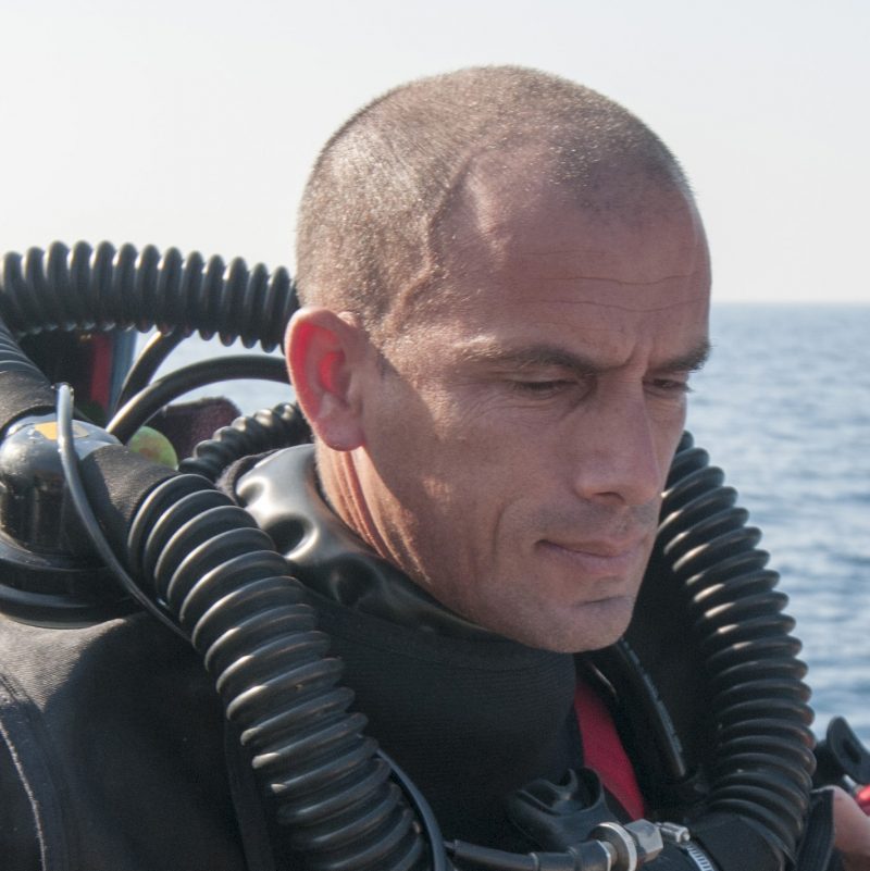 Dr. Shai Einbinder